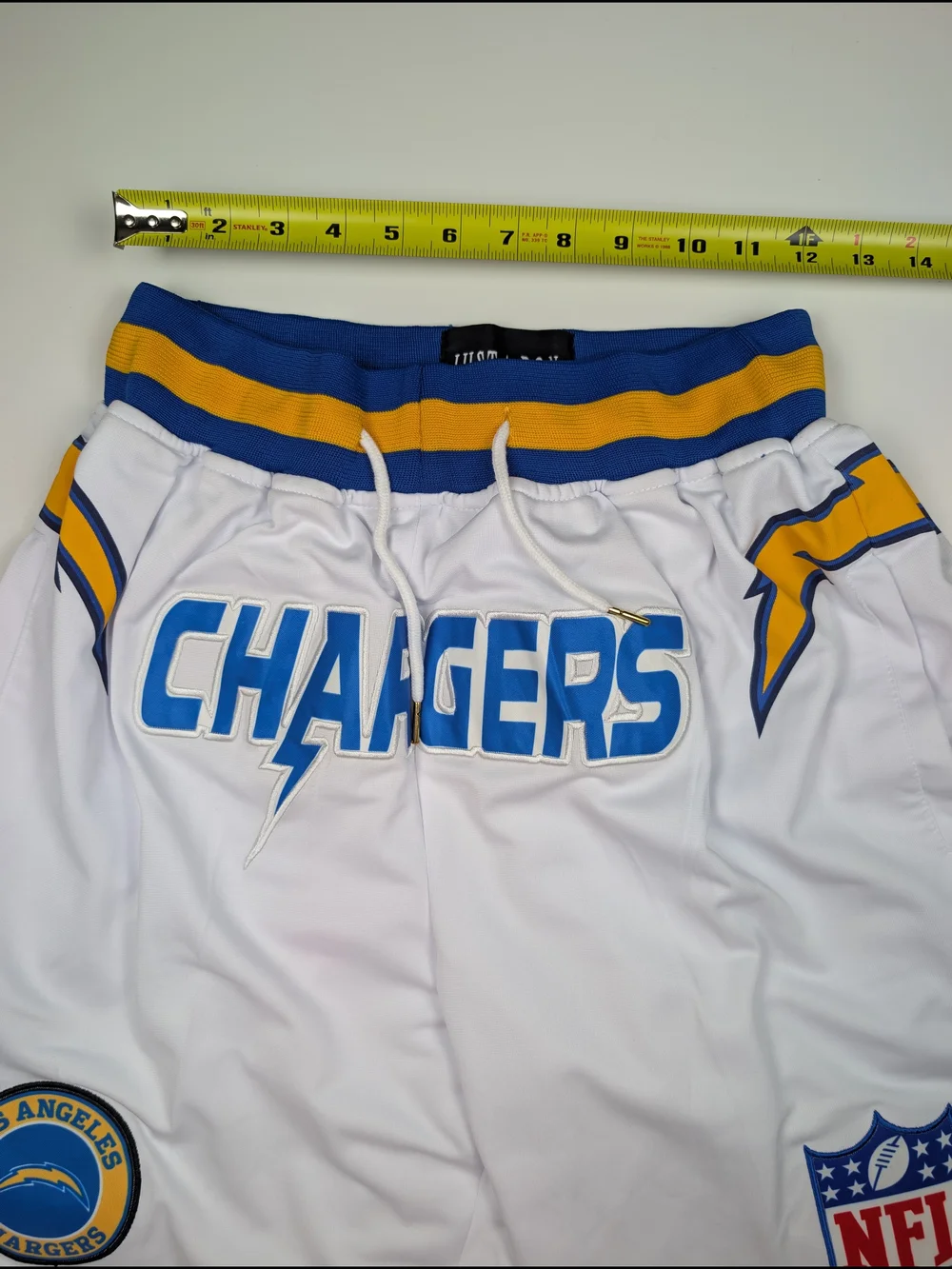 Los Angeles Chargers White Basketball Shorts Mens Size L Retro Streetwear